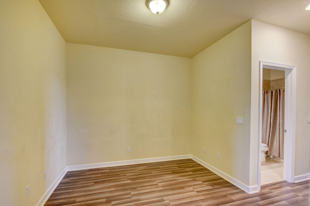 10385 Wellington Parc Drive - Photo 18