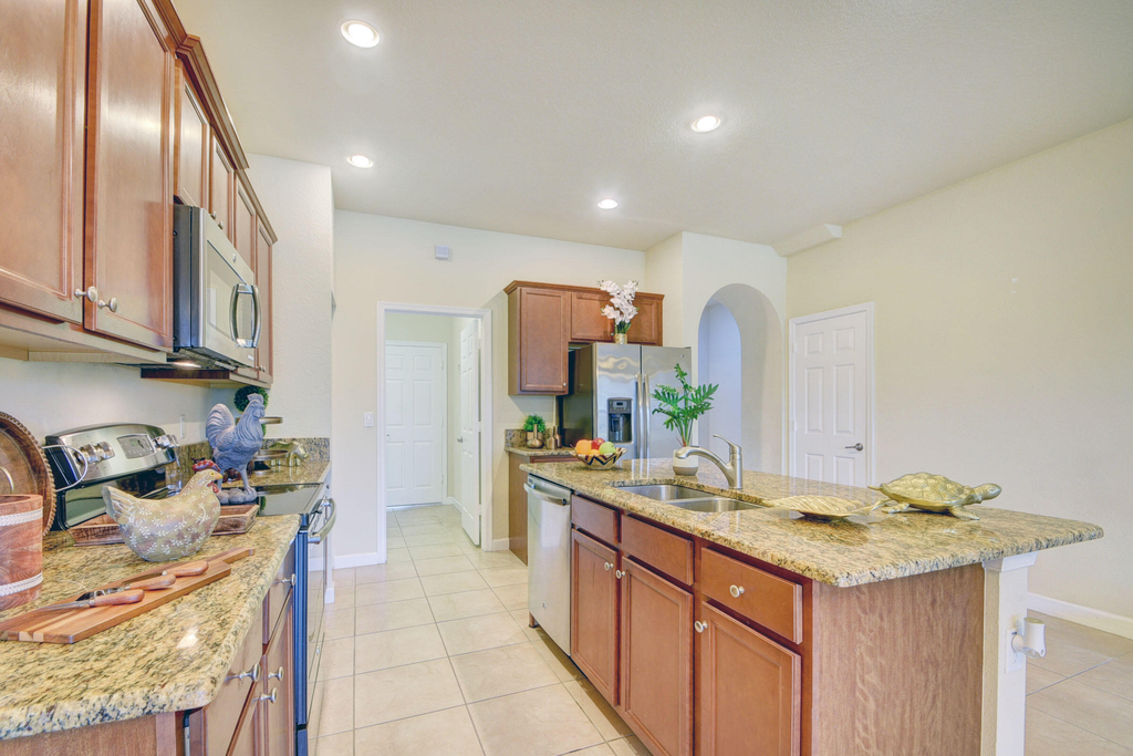 10385 Wellington Parc Drive - Photo 2