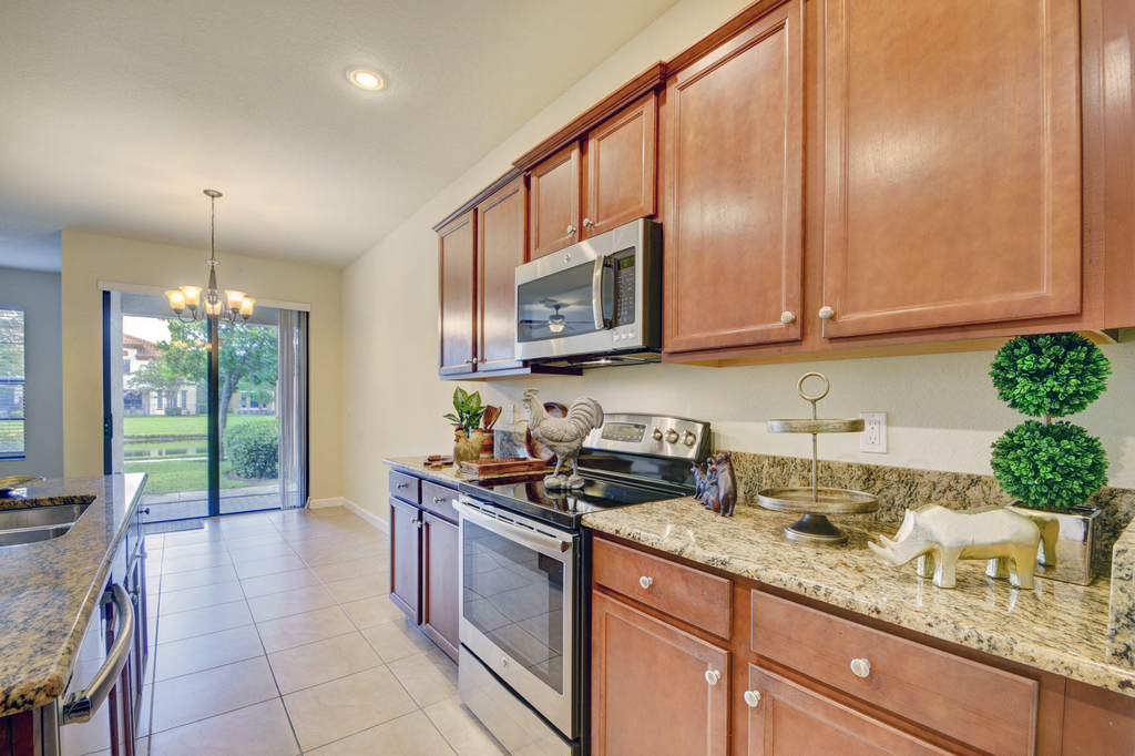 10385 Wellington Parc Drive - Photo 0