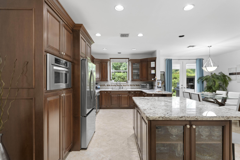 129 Spruce Street - Photo 3