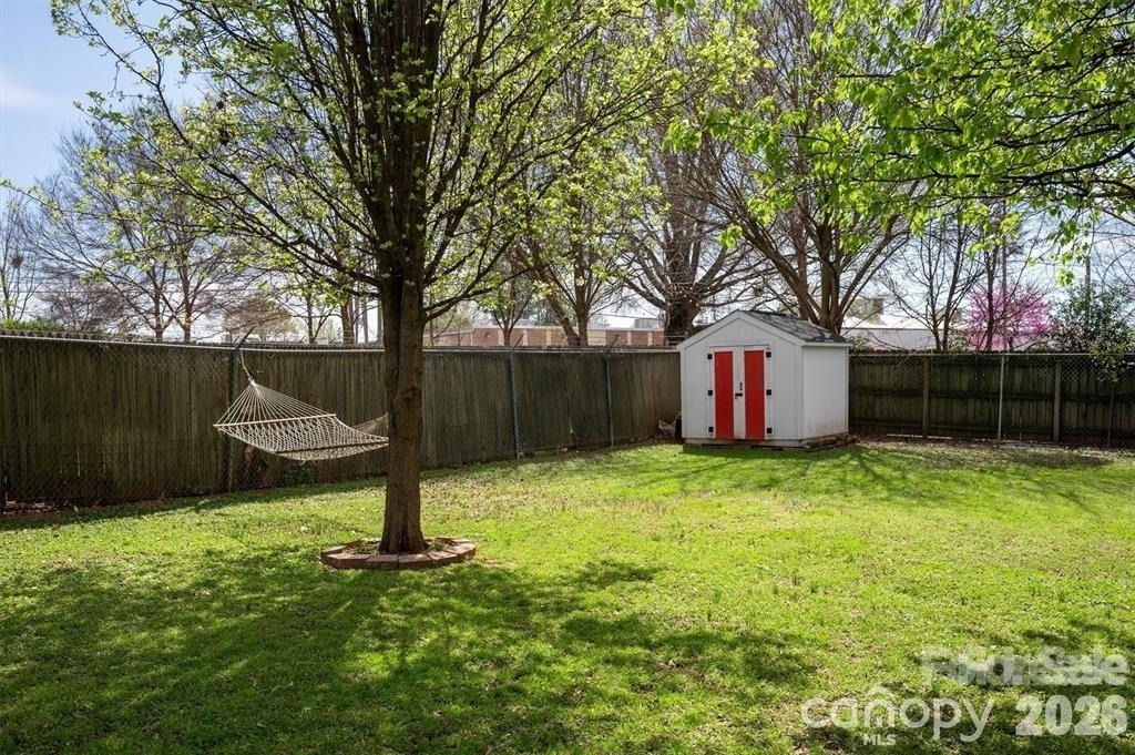 307 E Peterson Drive - Photo 18