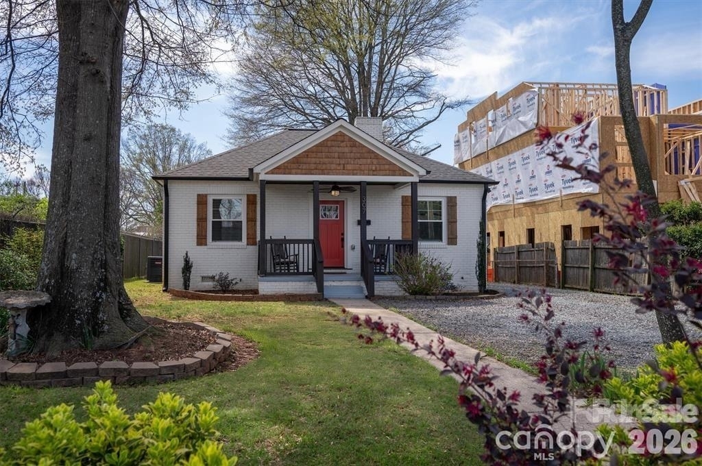 307 E Peterson Drive - Photo 0