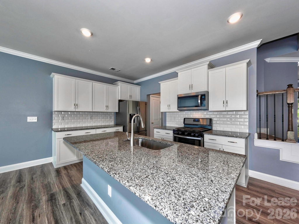 915 Emma Kate Court - Photo 6