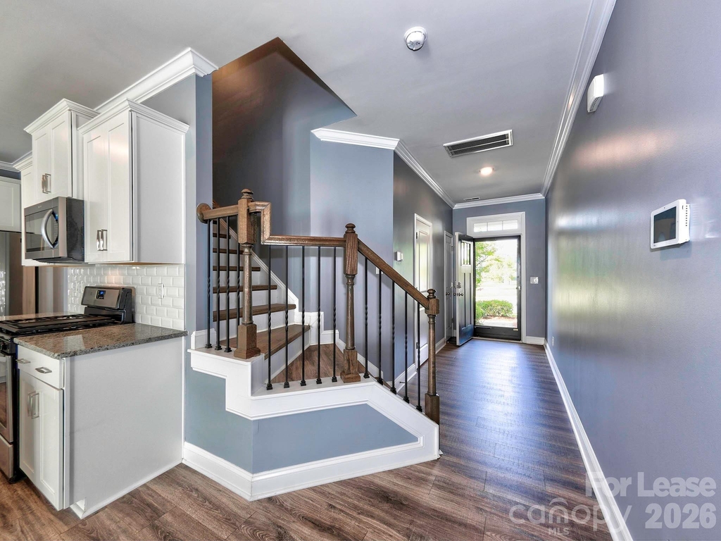 915 Emma Kate Court - Photo 2