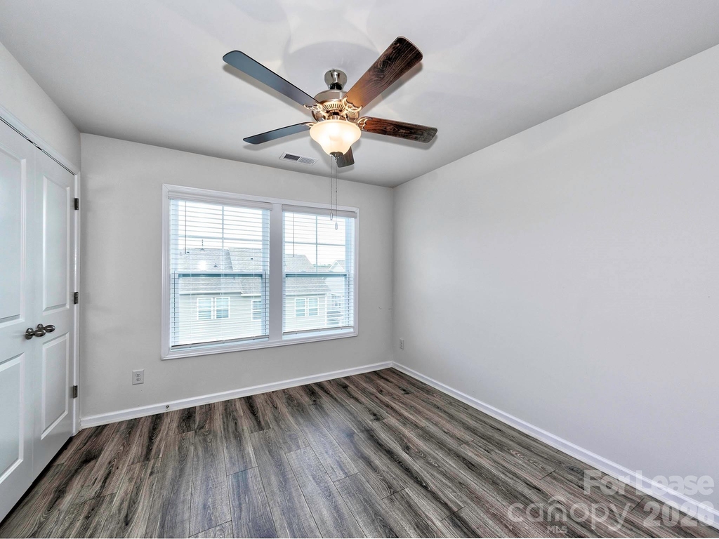 915 Emma Kate Court - Photo 21
