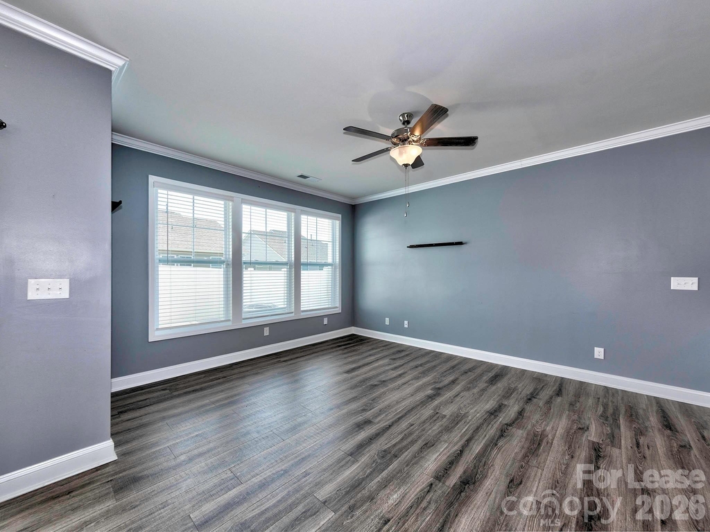 915 Emma Kate Court - Photo 8