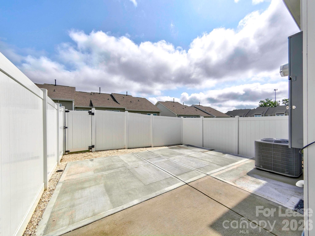 915 Emma Kate Court - Photo 27