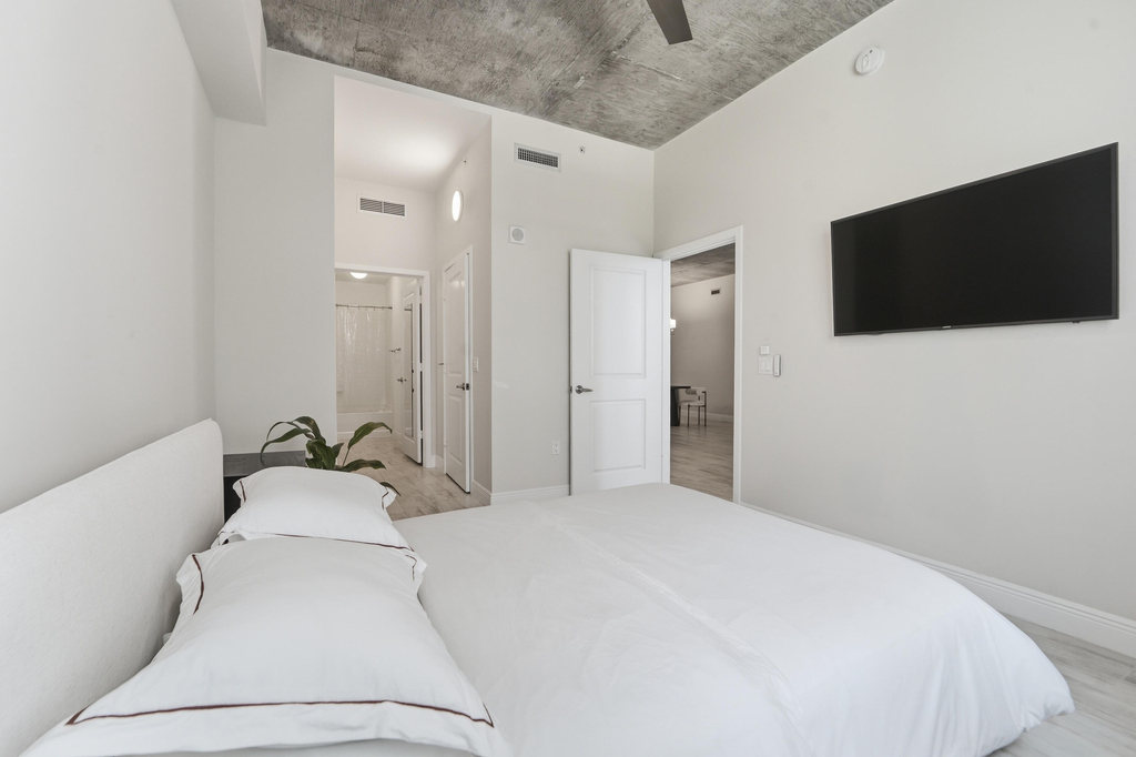 300 S Australian Avenue - Photo 11
