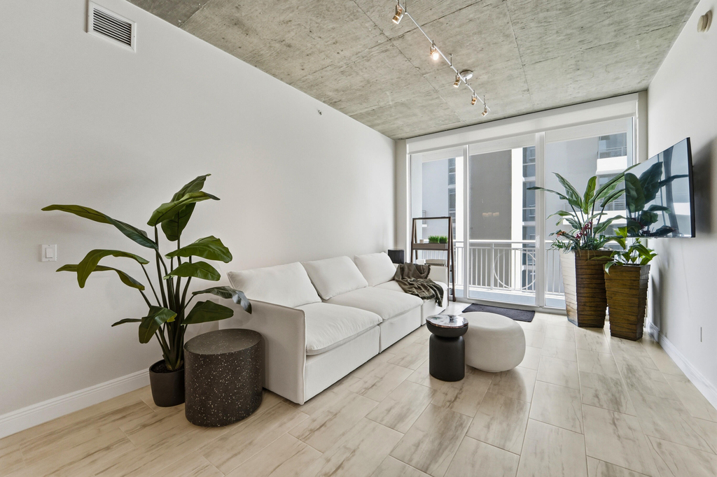 300 S Australian Avenue - Photo 3