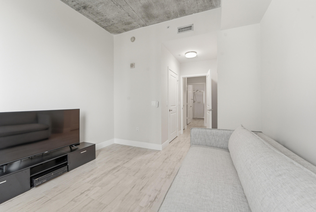 300 S Australian Avenue - Photo 22