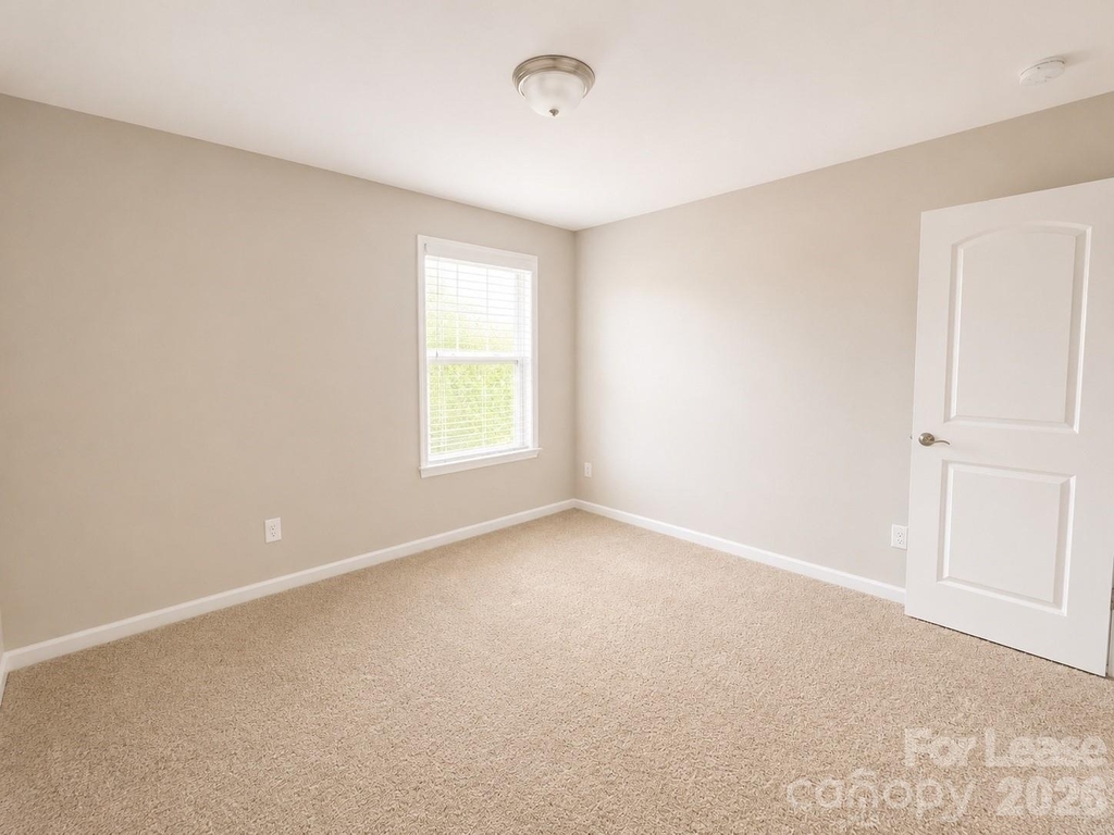 2025 Fuschia Court - Photo 11