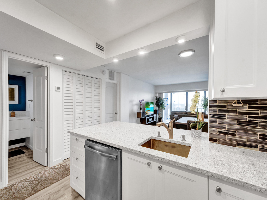 801 S Federal Highway - Photo 10