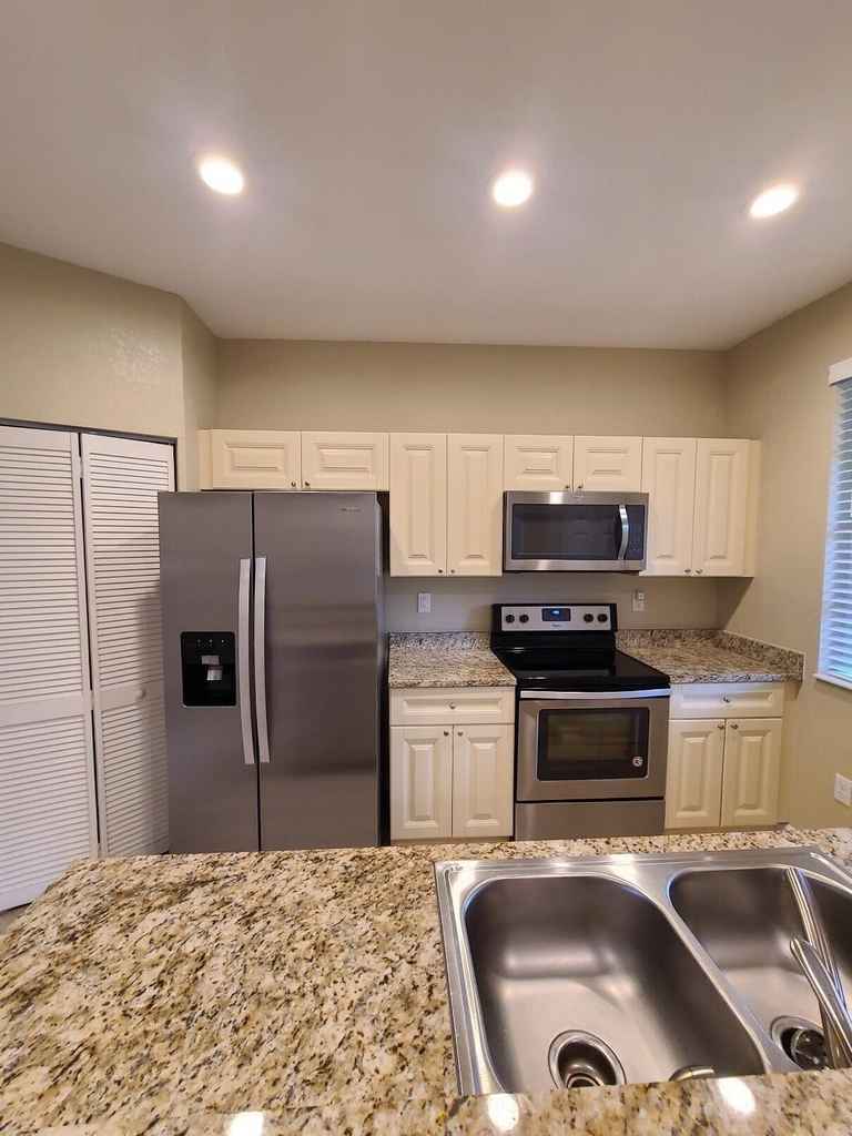 1952 Flamingo Place - Photo 6