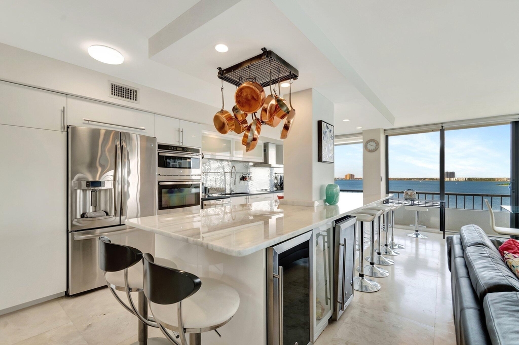 5550 N Ocean Drive - Photo 0