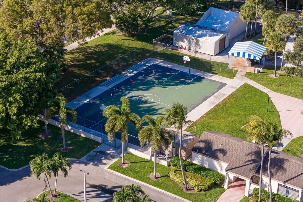 4772 Nw 22nd Street - Photo 43