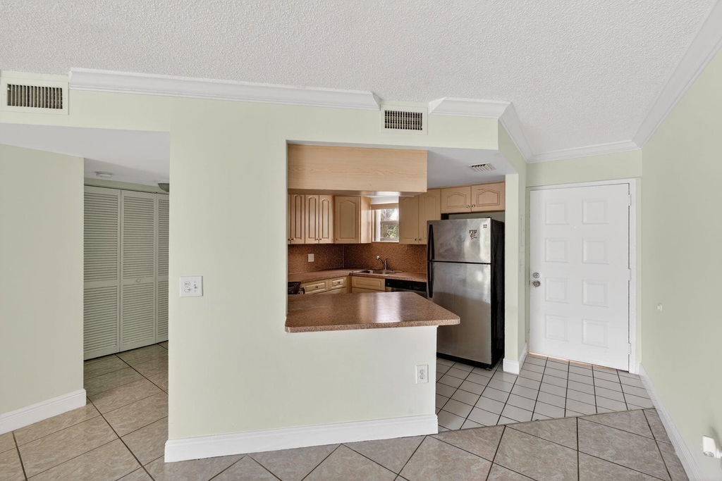 8363 Lake Drive - Photo 6