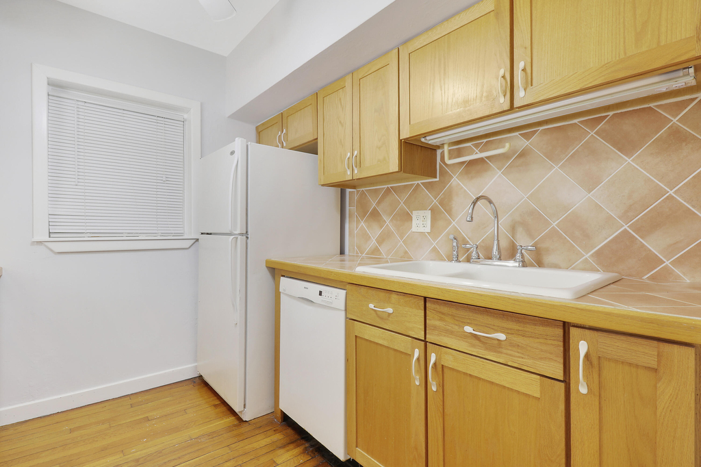 412 N K Street - Photo 11