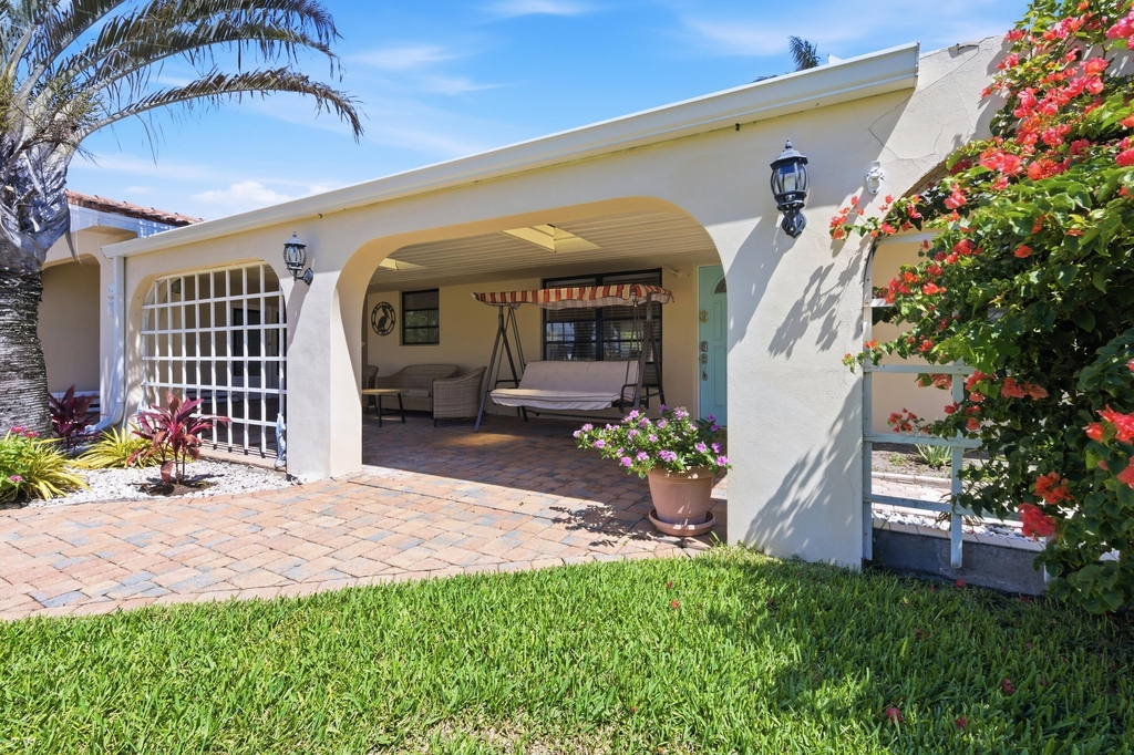 8455 Se Palm Street - Photo 6