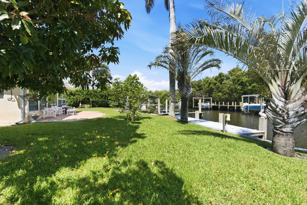 8455 Se Palm Street - Photo 26