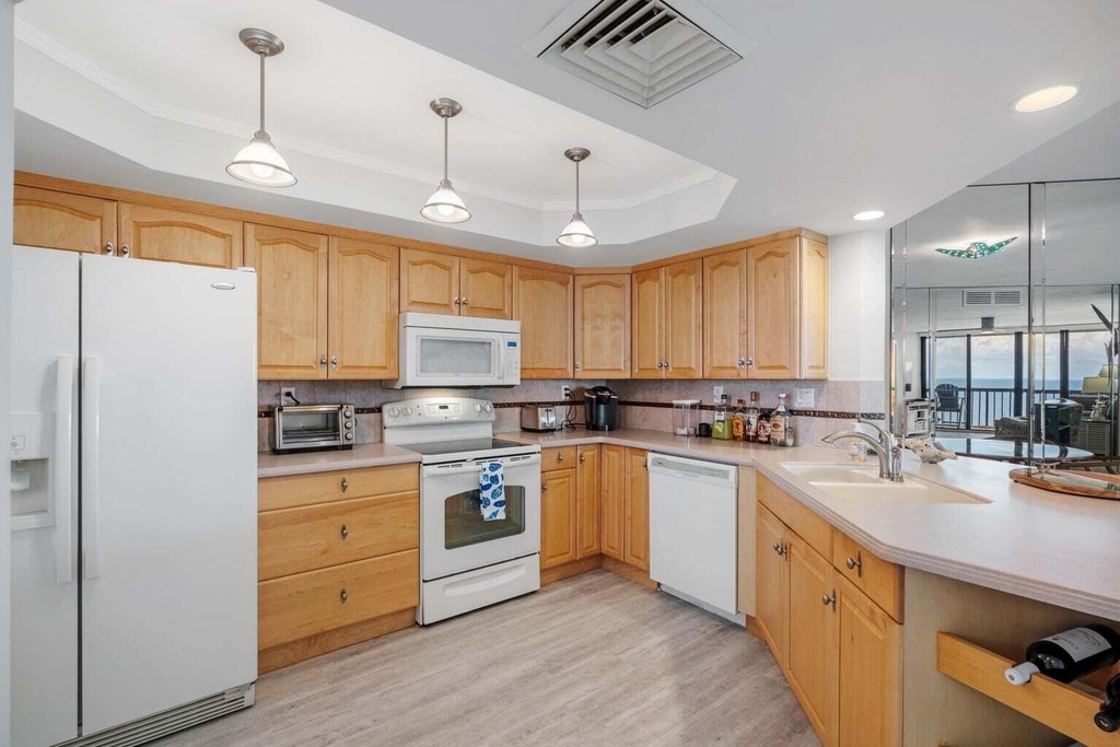 9550 S Ocean Drive - Photo 5