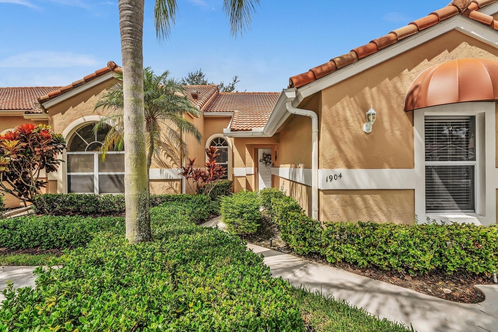 1904 Rosewood Way - Photo 3