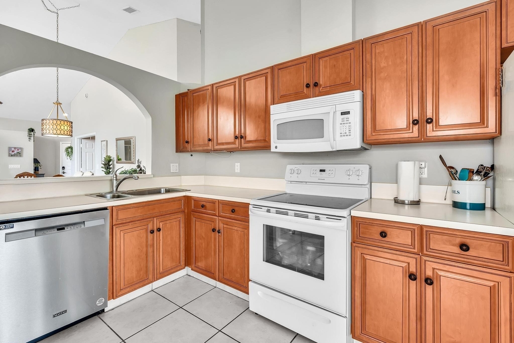 1904 Rosewood Way - Photo 11