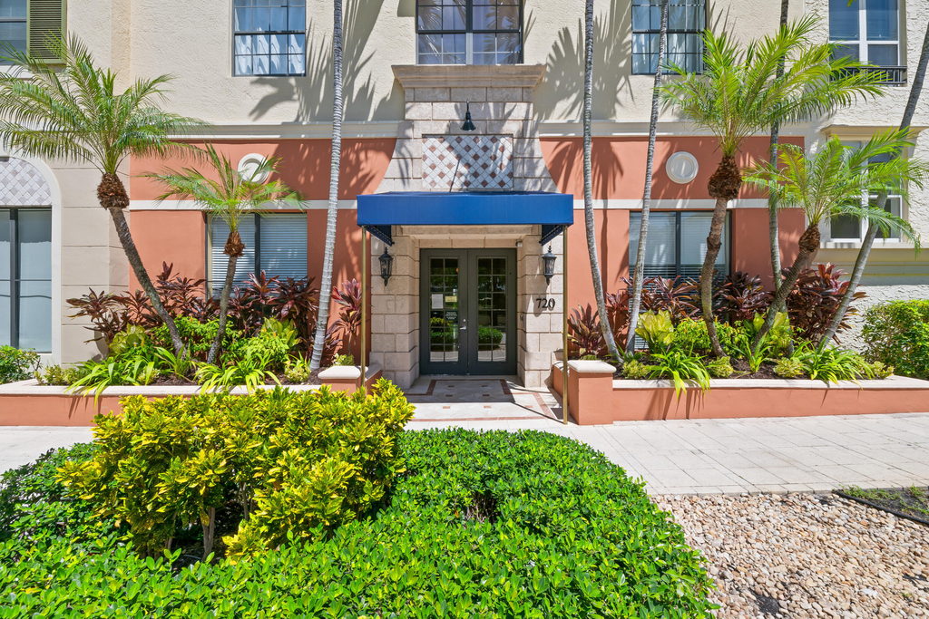 720 S Sapodilla Avenue - Photo 25