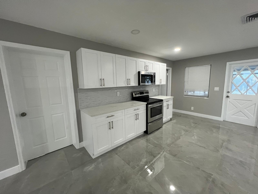 129 Euclid Boulevard - Photo 1