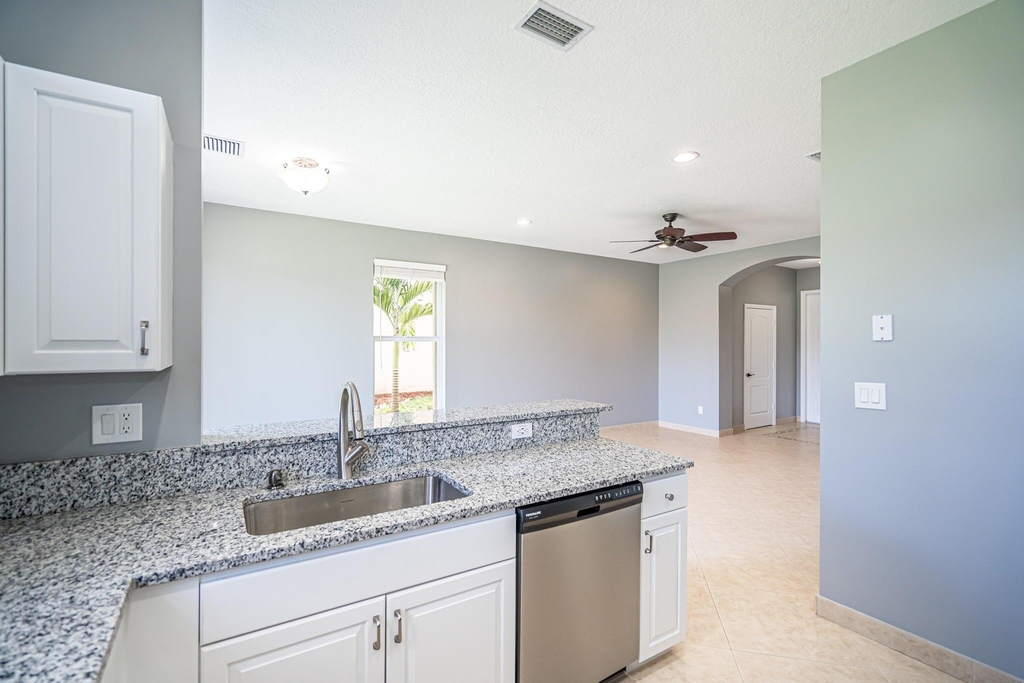 460 Rainbow Springs Terrace - Photo 6