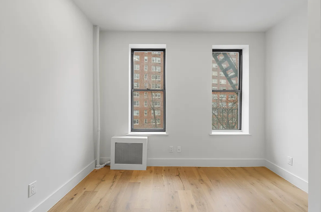 192 6th Avenue - Photo 3