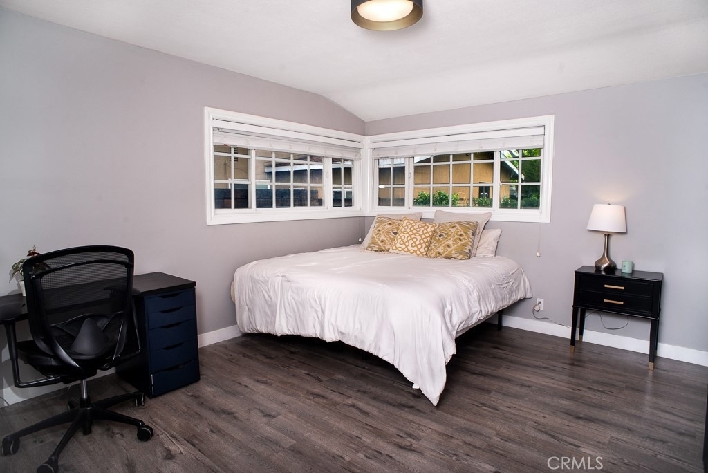 17249 Raymer - Photo 5
