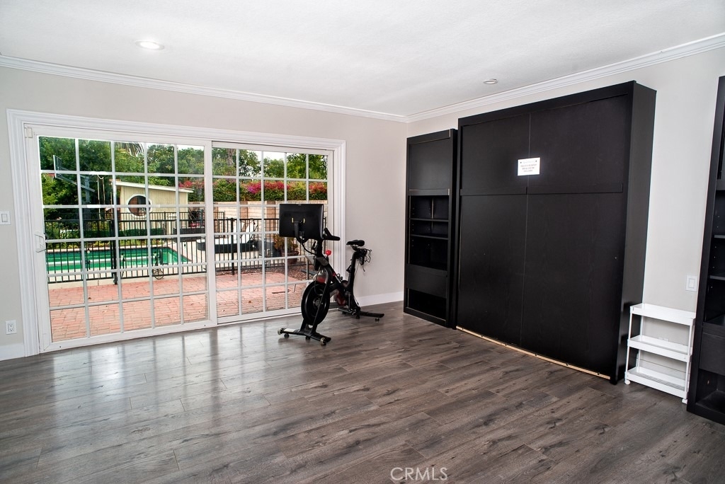 17249 Raymer - Photo 6