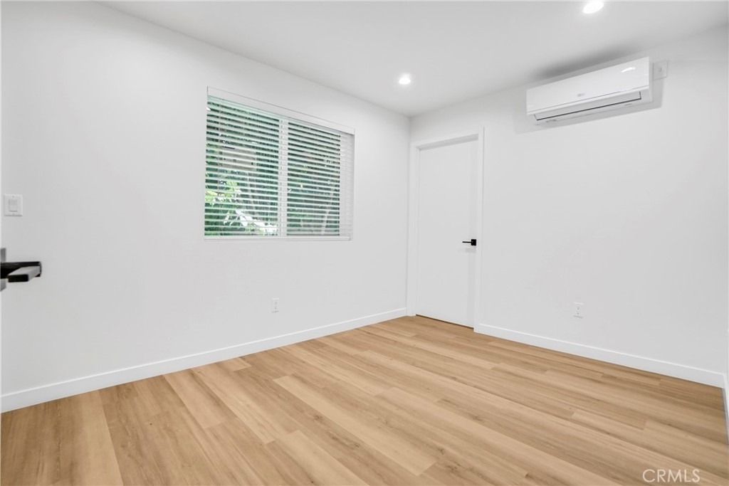 16120 Haynes Street - Photo 13
