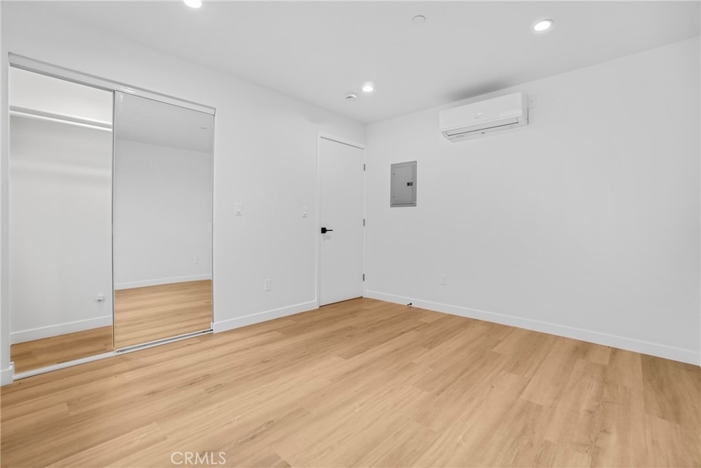 16120 Haynes Street - Photo 19