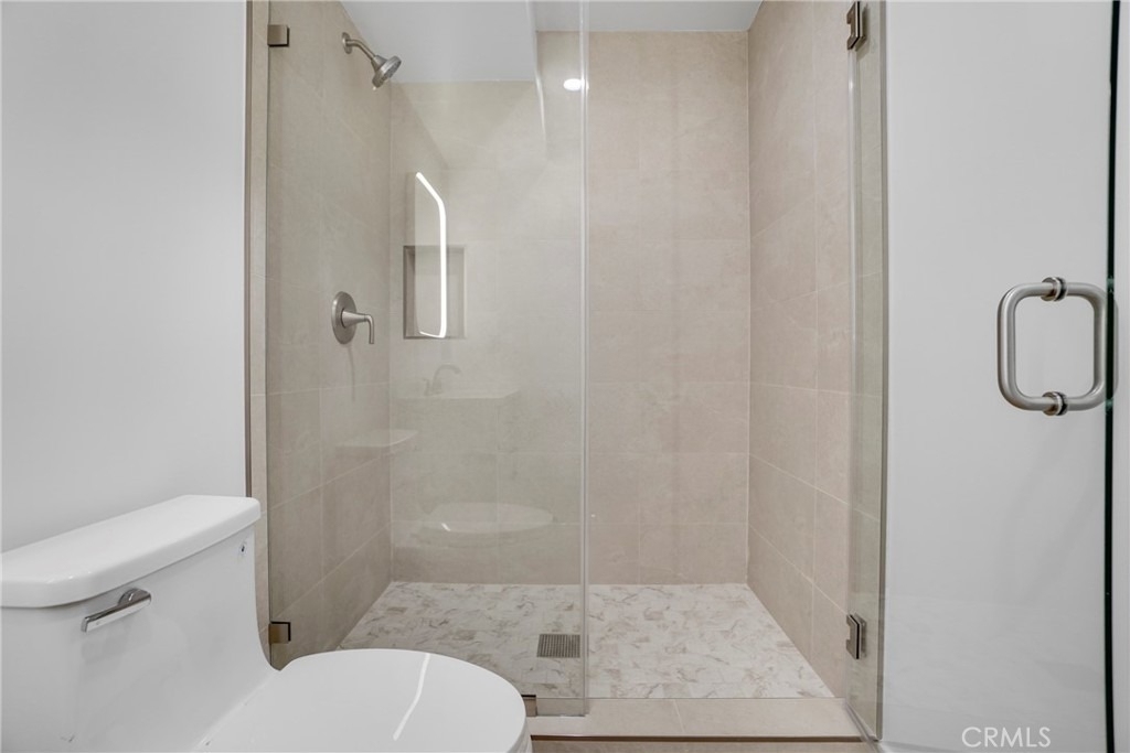 16120 Haynes Street - Photo 16