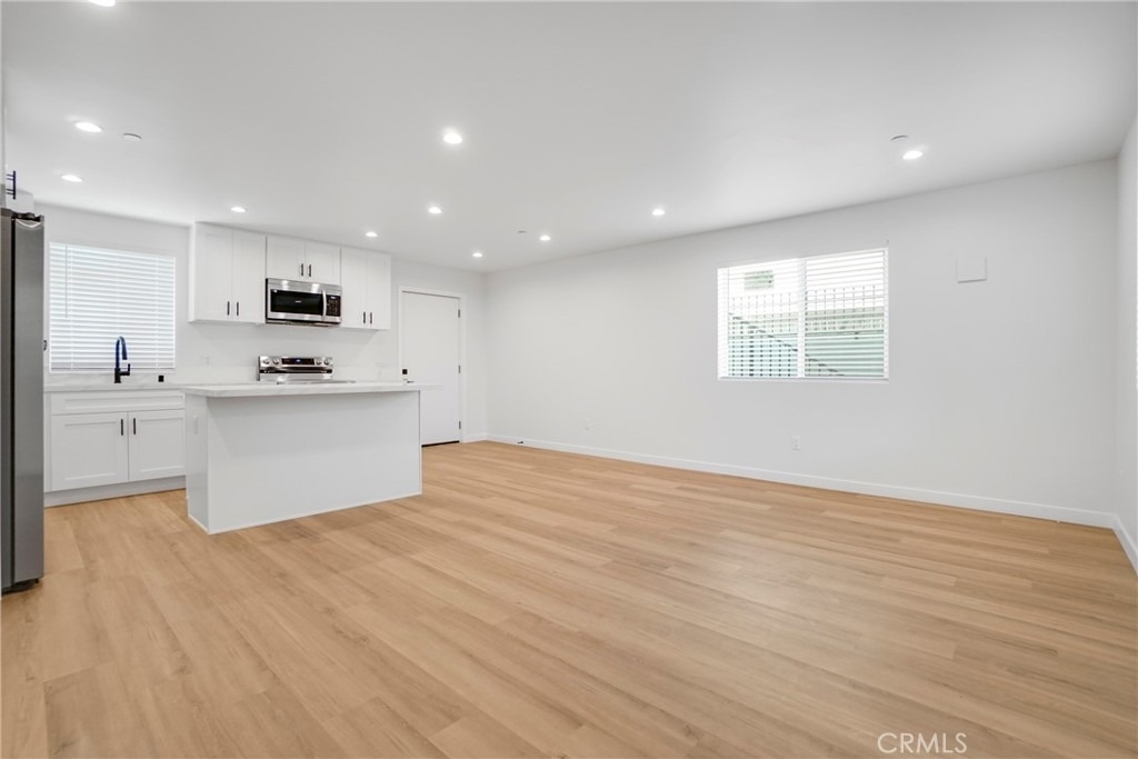 16120 Haynes Street - Photo 11