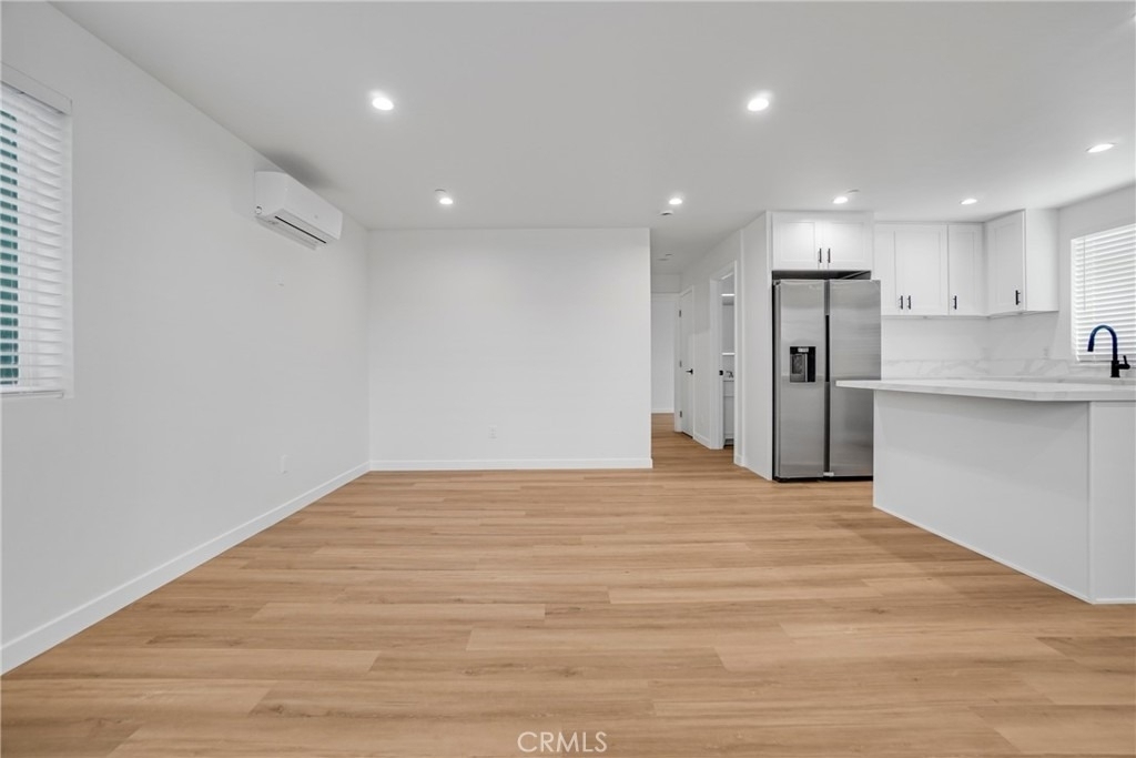 16118 Haynes Street - Photo 10