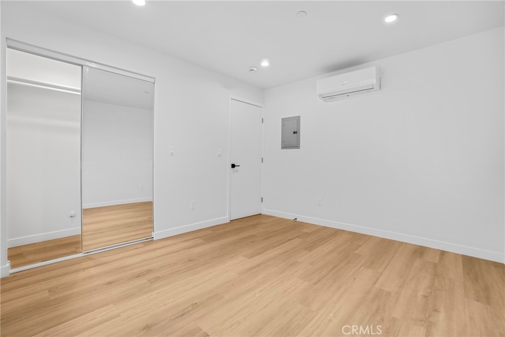 16118 Haynes Street - Photo 19