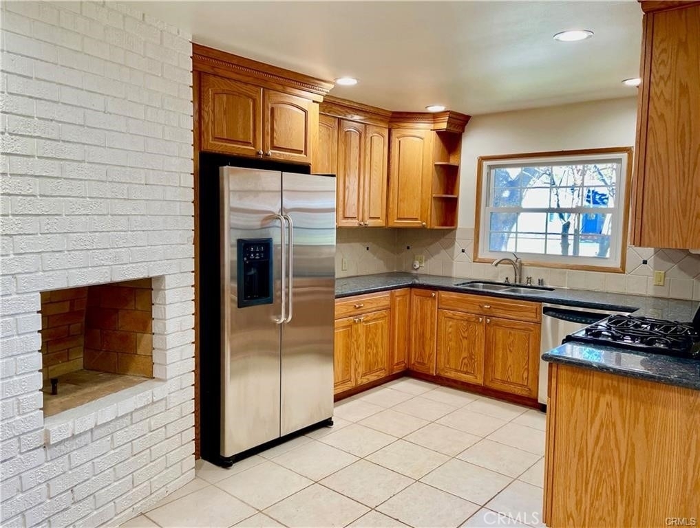 2624 N Towner Street - Photo 2