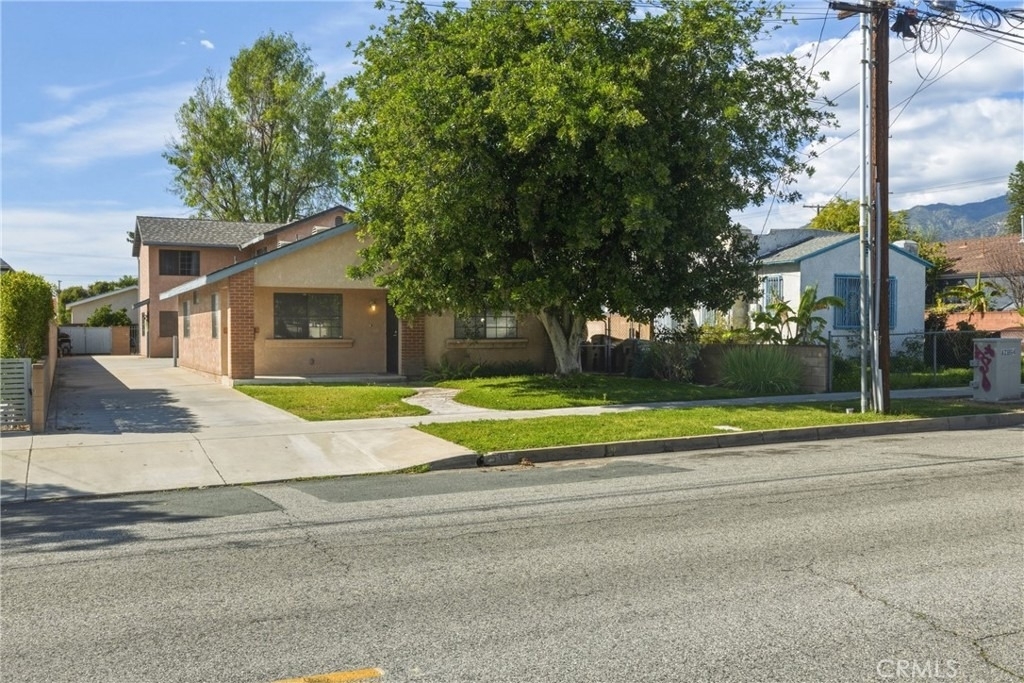 539 N Pasadena - Photo 0