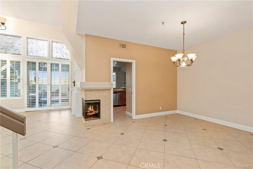 114 Cartier Aisle - Photo 4