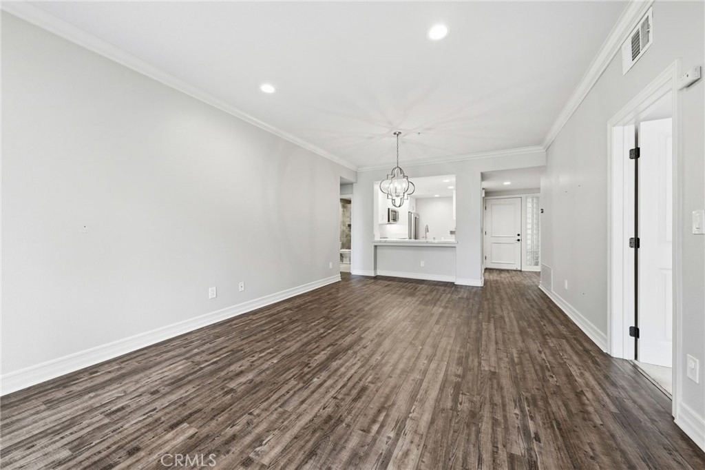 2243 Martin - Photo 4