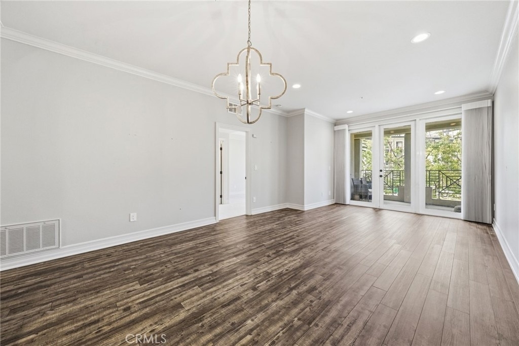 2243 Martin - Photo 3