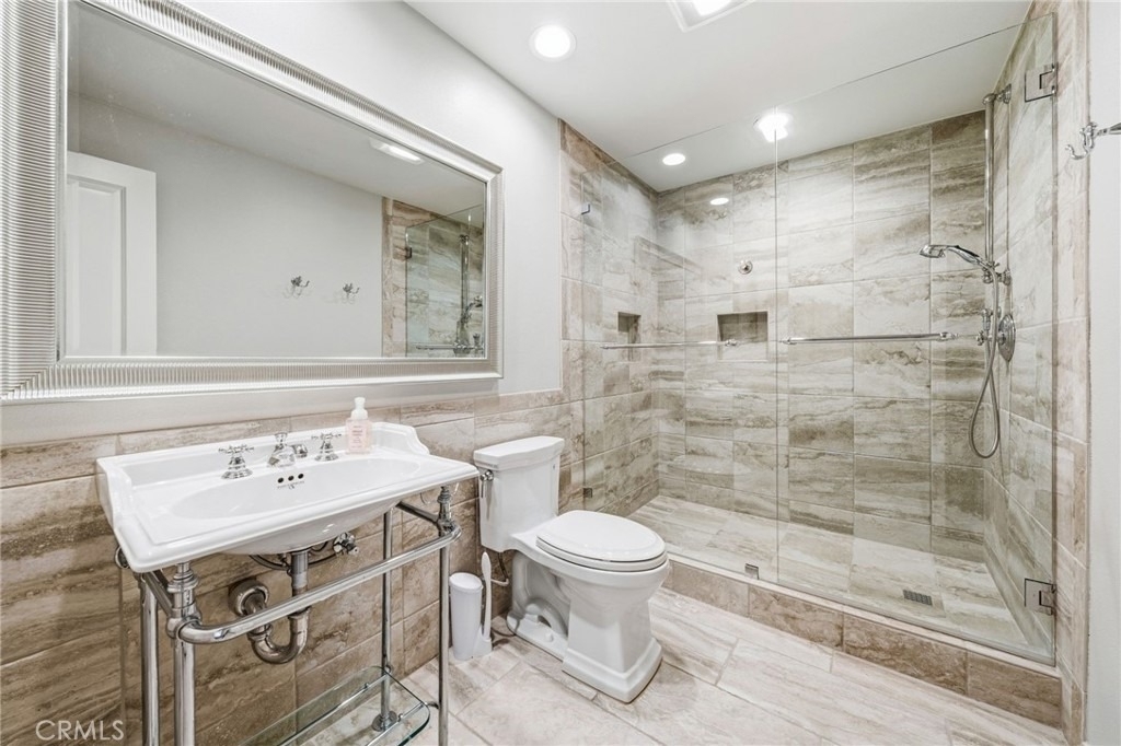 2243 Martin - Photo 9