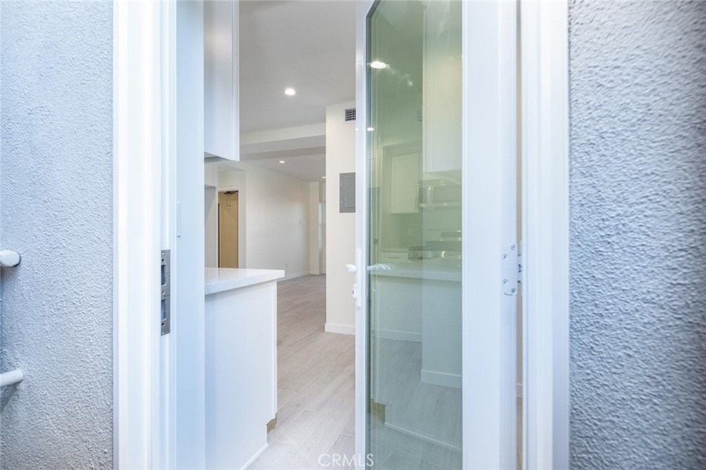 245 Beverly Street - Photo 20