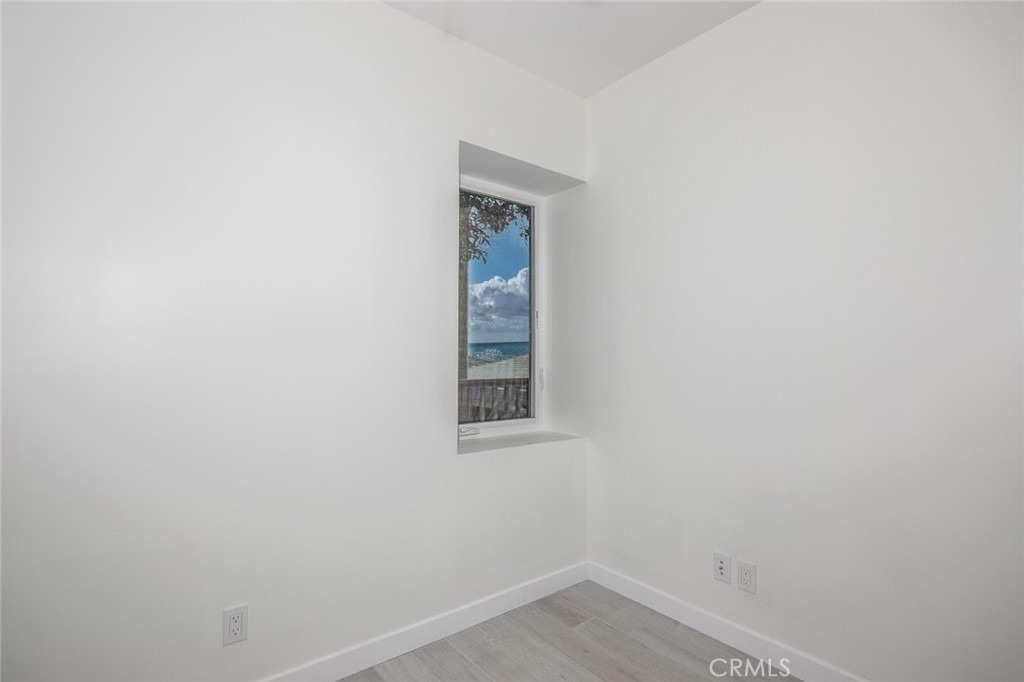 245 Beverly Street - Photo 11