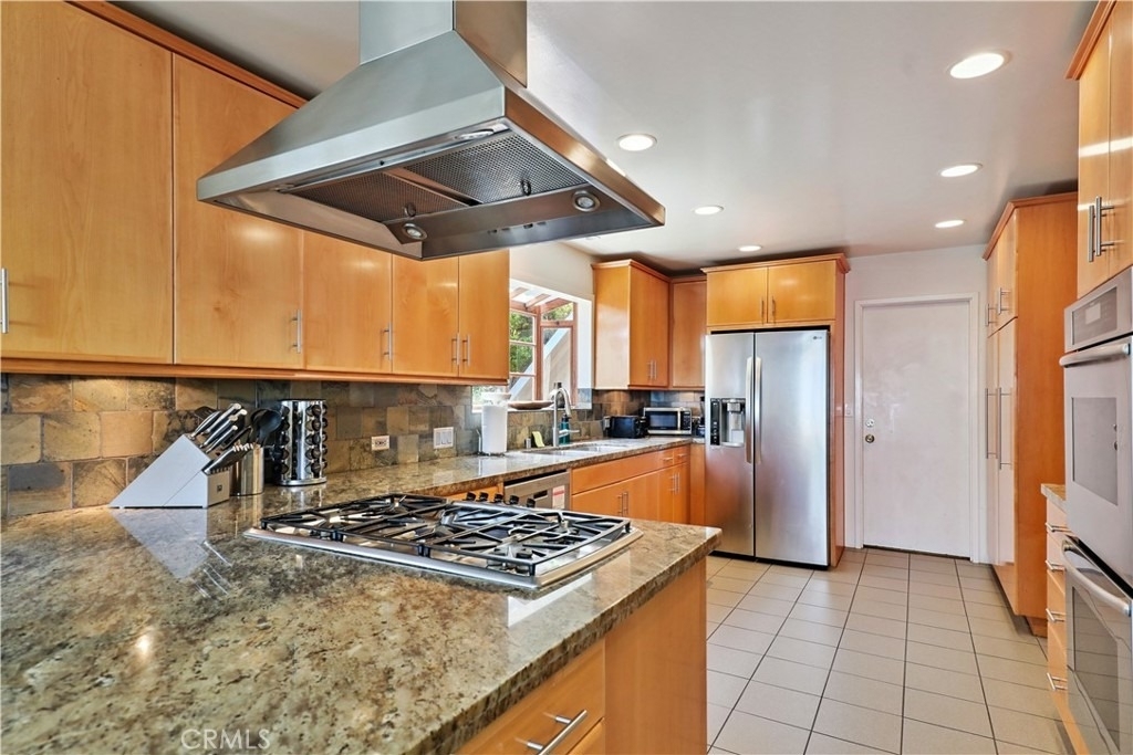 7161 Grasswood Avenue - Photo 18