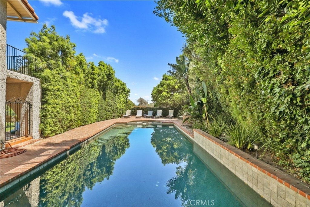 7161 Grasswood Avenue - Photo 45