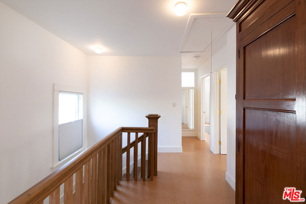 5676 Hub Street - Photo 33