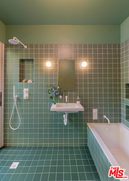 5676 Hub Street - Photo 24